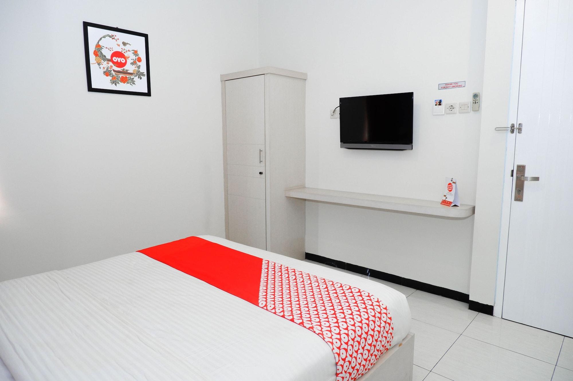 Sky Guesthouse Semarang Exterior foto